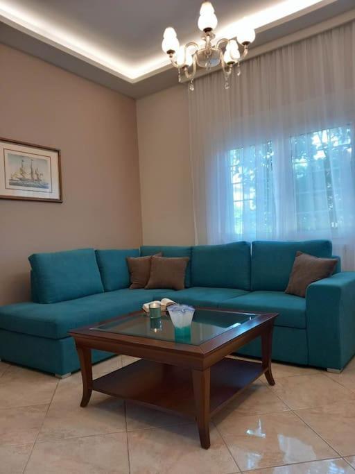Aggeliki'S Place Detached Home With Yard/Parking 沃洛斯 外观 照片